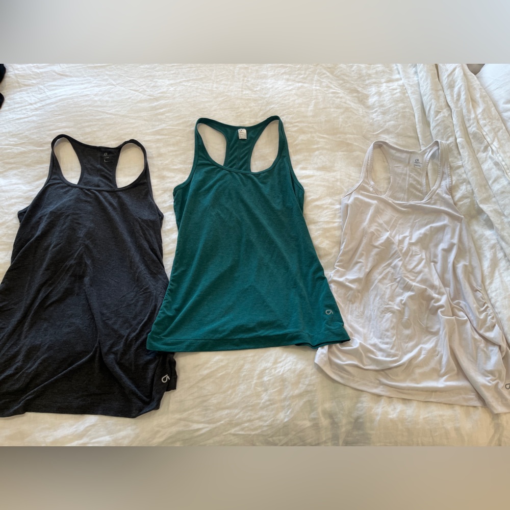 Excellent condition! GapFit maternity “breathe” tanks